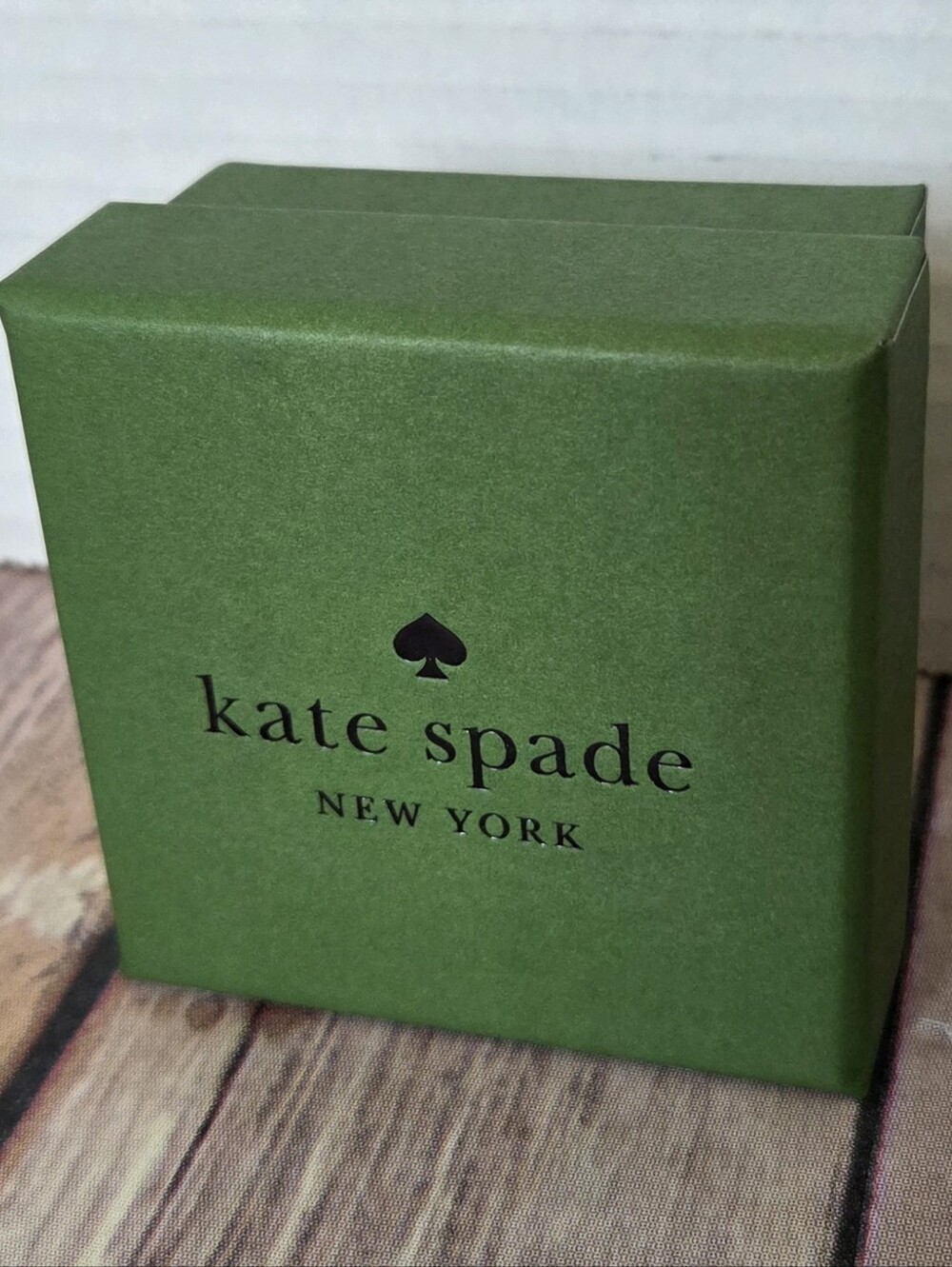 kate spade Butterfly Mother-of-Pearl Necklace - White Inlay NIB - Picture 2 of 11
